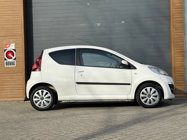 Peugeot 107 1.0 Access Accent 2014 Benzine 5