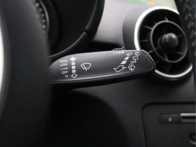 Audi A1 Sportback 1.0 TFSI S-line 2018 Benzine 30