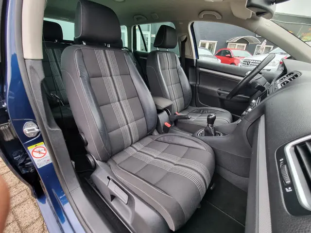 Volkswagen Golf 1.2 TSI Comfortline BlueMotion 2012 Benzine 9