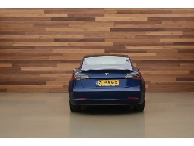 Tesla Model 3 Standard RWD Plus 60 kWh 2019 Elektrisch 4