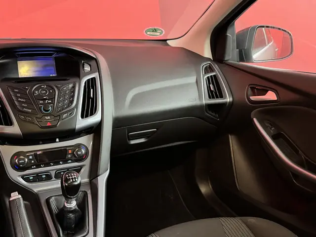 Ford Focus Wagon 1.6 TDCI Titanium 2015 Diesel 41