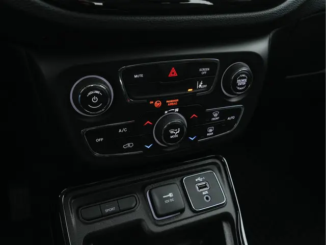 Jeep Compass 1.3T Night-Eagle 2021 Benzine 14