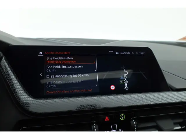 BMW 1 Serie 118i M-Sport Pro - Orig. NL 2024 Benzine 26