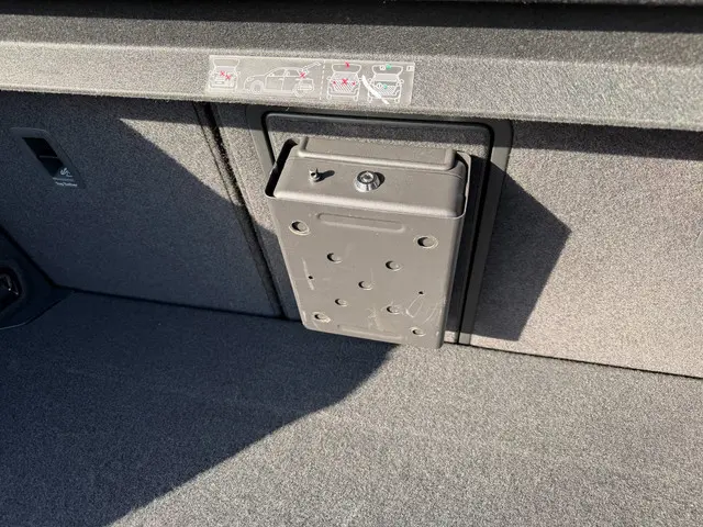 Volkswagen T-Roc 1.5 TSI Sport Business R 2020 Benzine 8