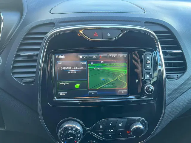 Renault Captur 1.2 TCe Helly Hansen 2015 Benzine 16