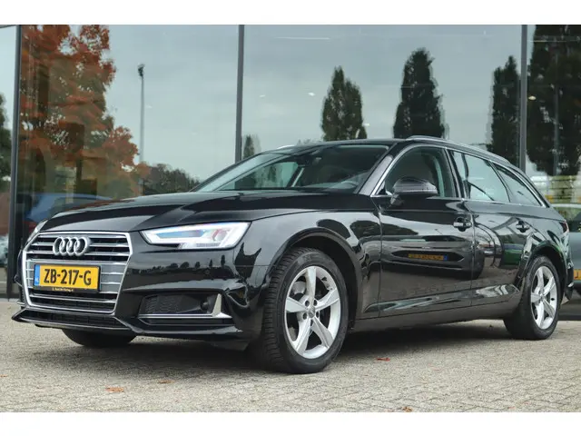 Audi A4 AVANT 35 TFSI AUT. SPORT LEASE ED. 2019 Benzine