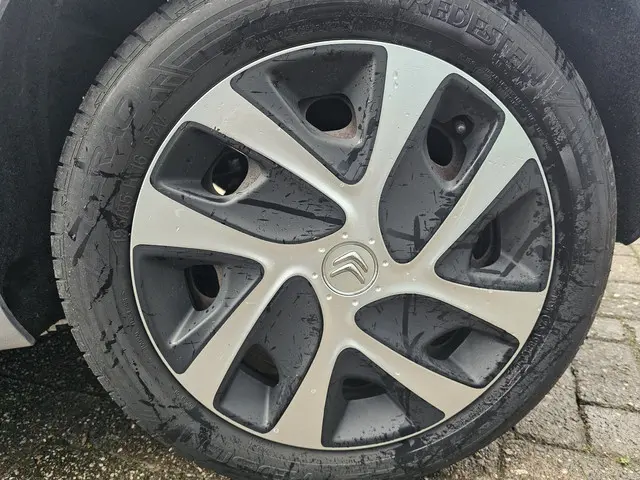 Citroën C3 1.2 PureTech Collection, Automaat 2015 Benzine 5