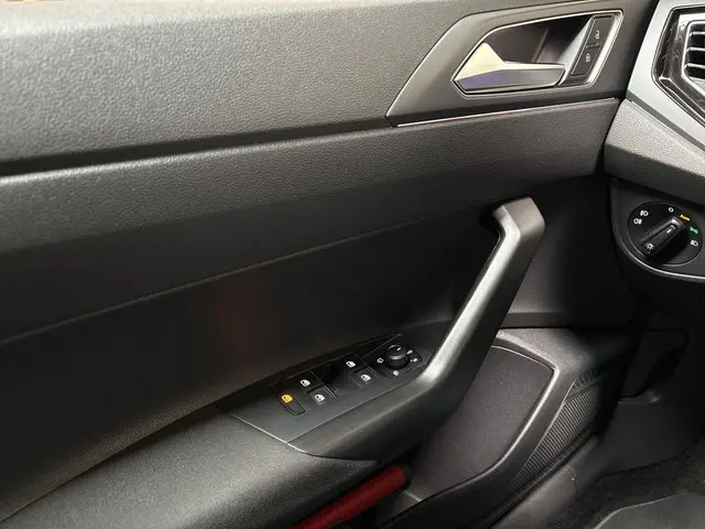 Volkswagen Taigo 1.0 TSI R-Line 2022 Benzine 19