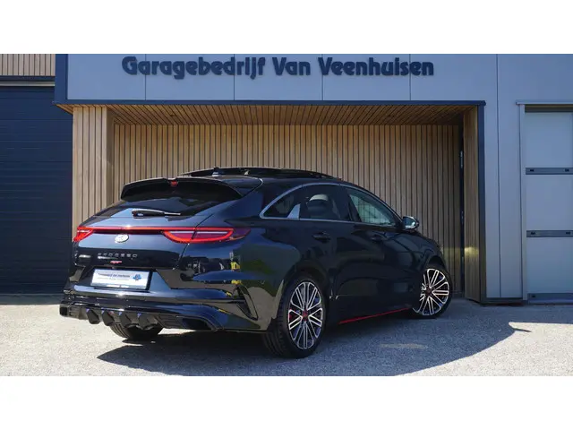 Kia ProCeed 1.6 T-GDI 205pk GT 2019 Benzine 6