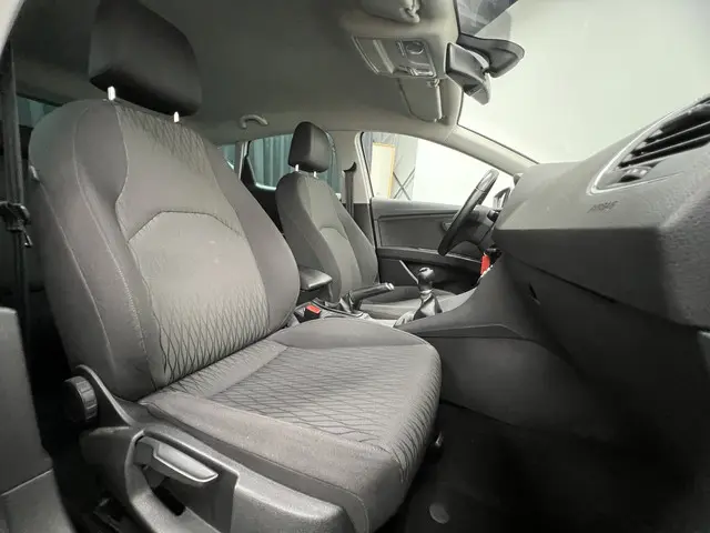 SEAT Leon 1.4 TSI Style Business 2015 Benzine 30