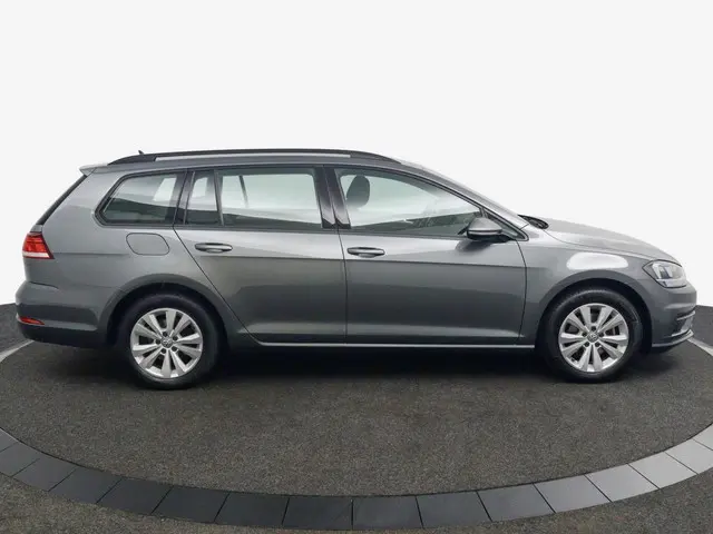 Volkswagen Golf 1.0 TSI Life antraciet 2020 Benzine 4