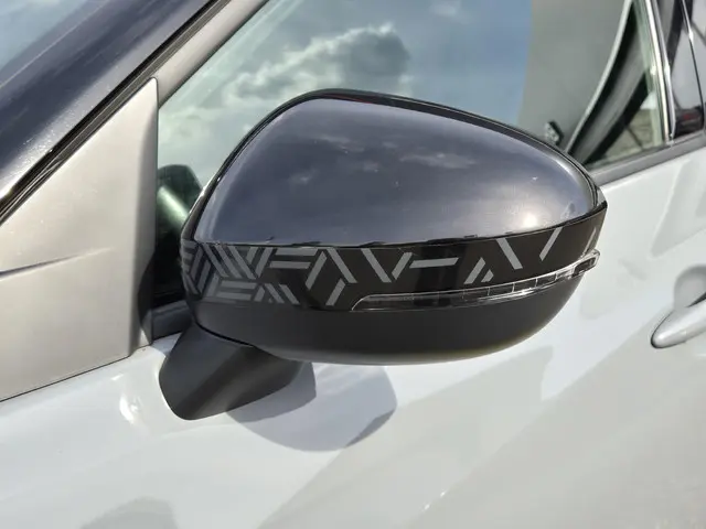 Nissan Juke 1.0 DIG-T Kiiro 2022 Benzine 32