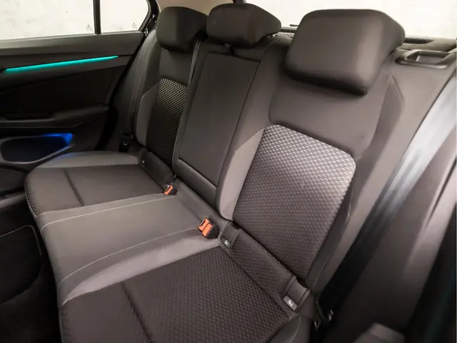 Volkswagen Golf 1.0 TSI Sportline 2021 Benzine 16