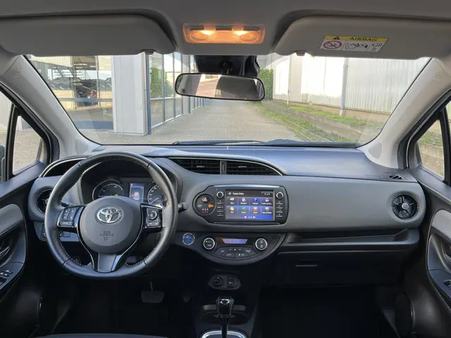 Toyota Yaris 1.5 Hybrid Active 2019 Hybride Benzine 6