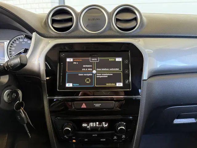 Suzuki Vitara 1.6 Exclusive 2015 Benzine 14