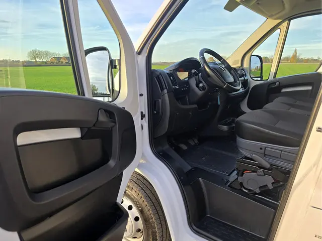 Opel Movano 2.2D 140 L2H2 Edition 2023 Diesel 18