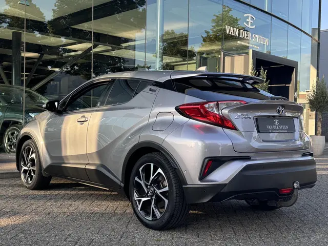 Toyota C-HR 1.8 Hybrid Style 2019 Hybride Benzine 19
