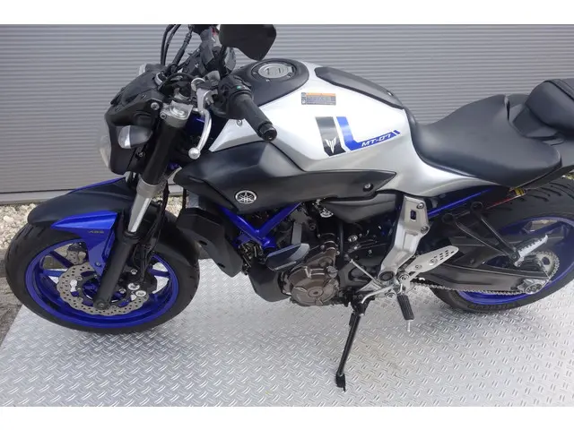Yamaha MT 07 ABS 2016 Benzine 18