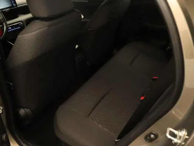 Toyota Yaris 1.5 Hybrid Active 2023 Hybride Benzine 7