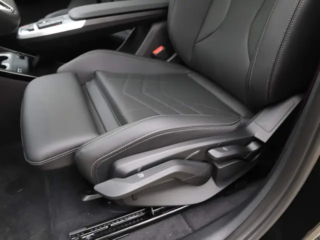 BMW iX2 eDrive20 65kWh 2024 Elektrisch 15