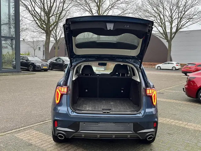 Lynk & Co 01 1.5 2022 Hybride Benzine 9