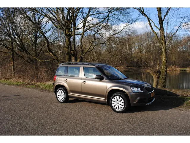 Škoda Yeti 1.2 TSI Active AUTOMAAT 2014 Benzine 13