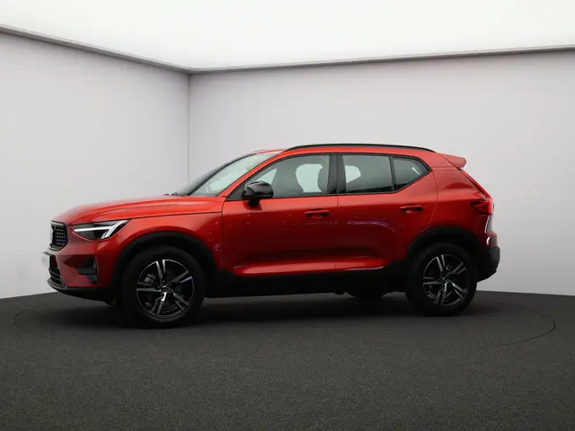 Volvo XC40 2.0 B4 Plus Dark 2025 Benzine 25