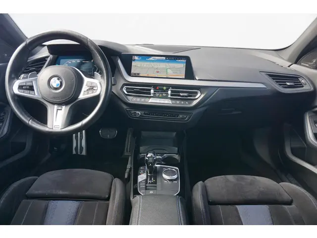 BMW 1 Serie M135i xDrive 2020 Benzine 7