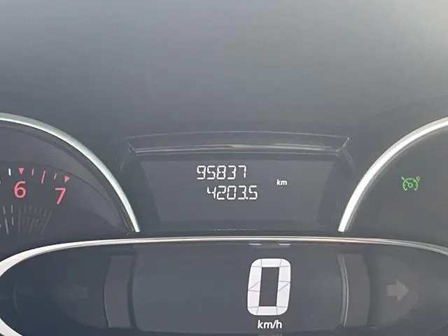 Renault Clio Estate 0.9 TCe Intens 2018 Benzine 4