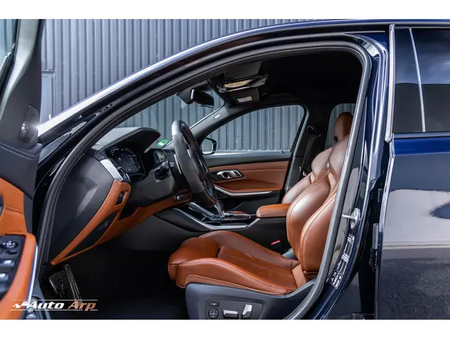 BMW M3 3-serie xDrive Competition 2021 Benzine 13