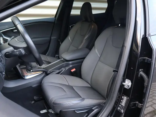 Volvo V40 Cross Country T3 Nordic+ 2017 Benzine 8