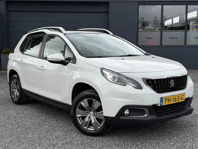Peugeot 2008 1.2 PureTech Blue Lion 2017 Benzine 4
