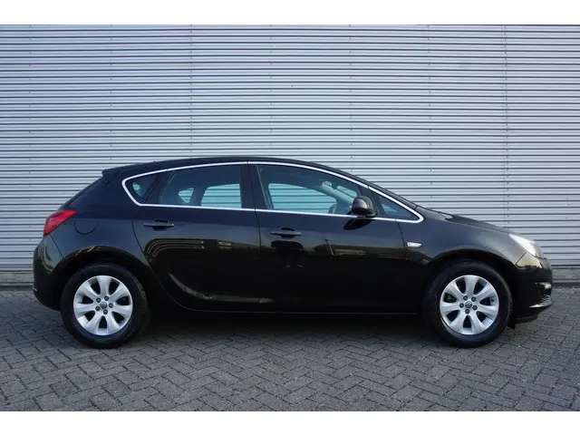 Opel Astra 1.4 Turbo Blitz 2015 Benzine 5