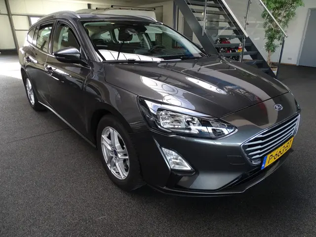 Ford Focus Wagon 1.0 EcoBoost Hybrid 2022 Hybride Benzine 6