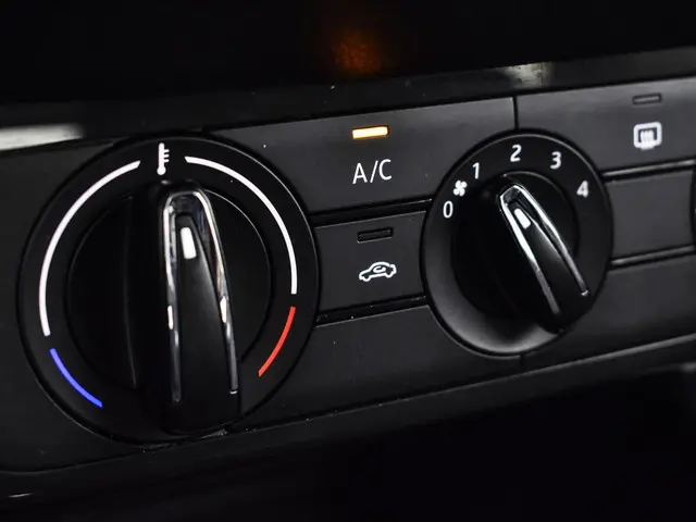 Škoda Fabia 1.0 TSI 95pk Active 2023 Benzine 31