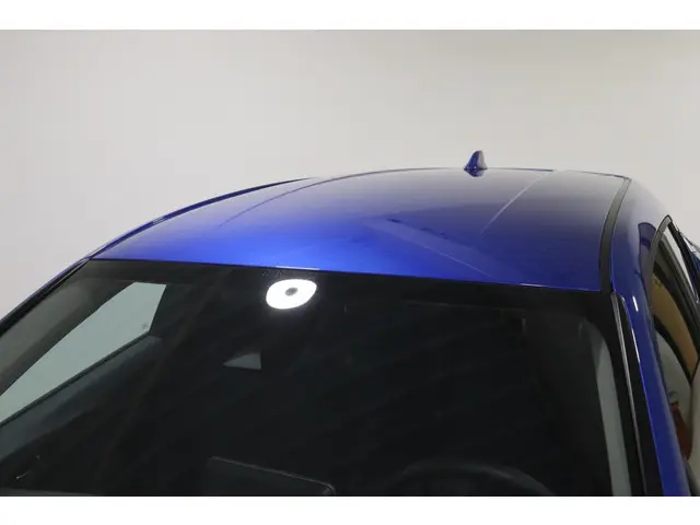 Toyota C-HR 1.8 Hybrid Active, 2022 Hybride Benzine 12