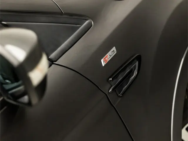 Ford Kuga 1.5 EcoBoost ST Line 2017 Benzine 33