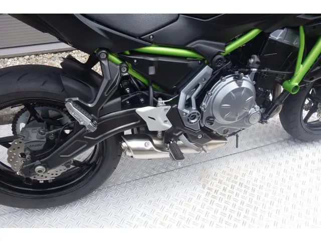 Kawasaki Z650 ABS 2019 Benzine 10