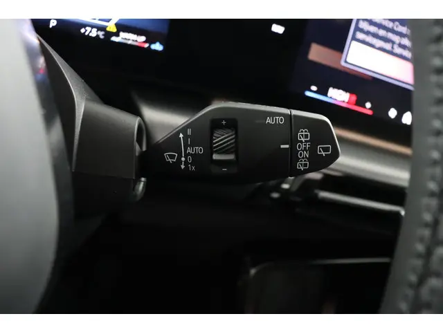 BMW X1 xDrive23i 2026 Benzine 24