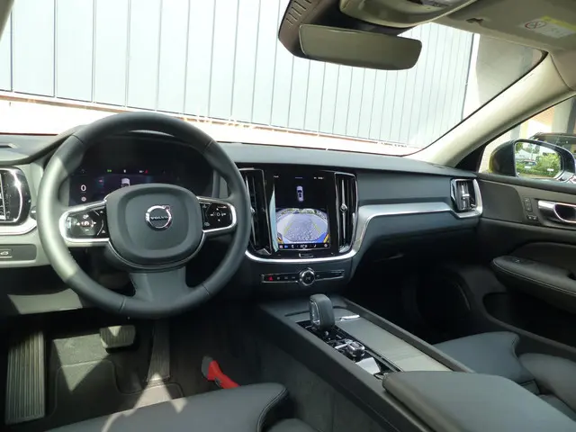 Volvo V60 B4 Plus Dark 2024 Benzine 6