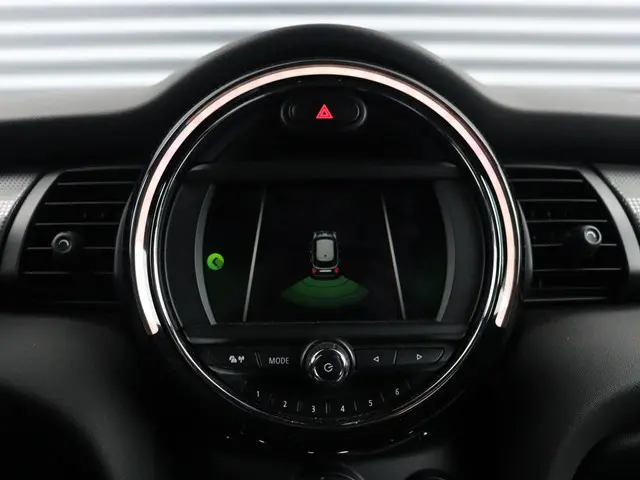 MINI 5-Deurs Cooper 2019 Benzine 22