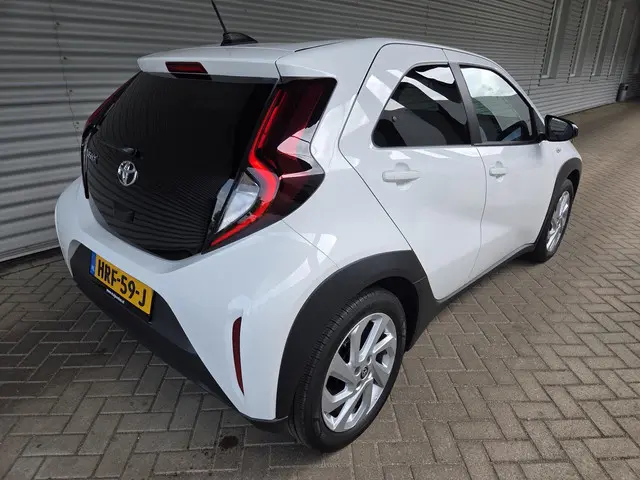 Toyota Aygo X 1.0 VVT-i S-CVT Pulse 2024 Benzine 10