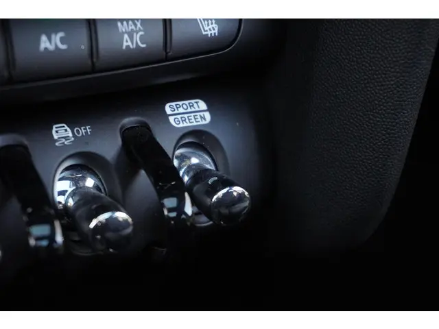 MINI Electric Cooper SE 2023 Elektrisch 18