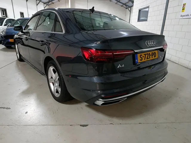 Audi A4 Limousine 35 TFSI Advanced Edition 2023 Benzine 9