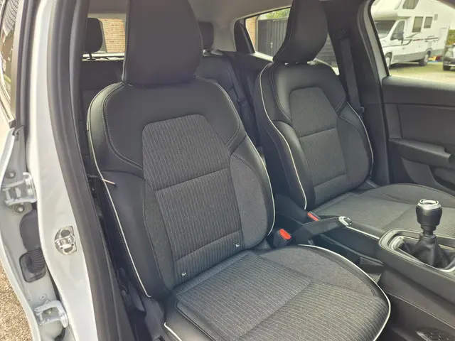 Renault Clio 1.0 TCe Intens 2021 Benzine 10