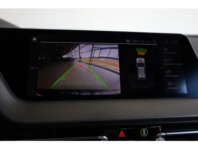 BMW 1 Serie 5-deurs 120i 2021 Benzine 15