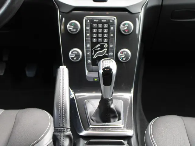 Volvo V40 2.0 T3 Nordic+ 2017 Benzine 15