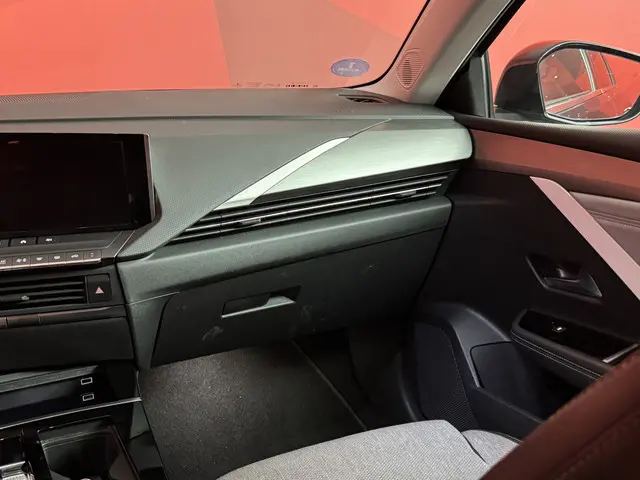 Opel Astra 1.2 Elegance 2022 Benzine 42