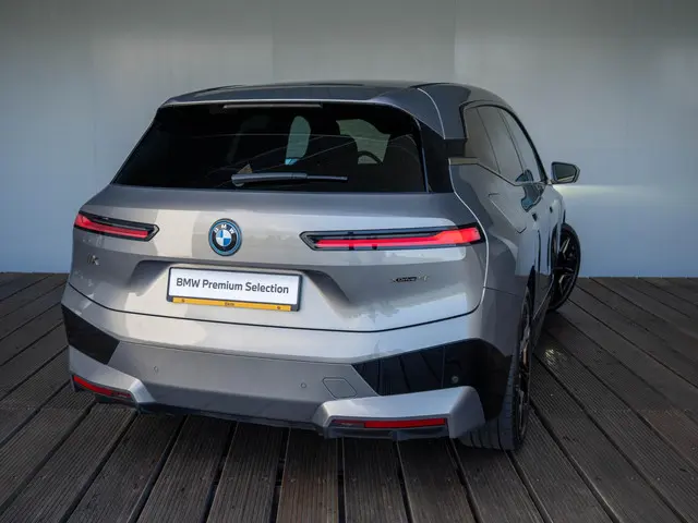 BMW iX xDrive50 2023 Elektrisch 2