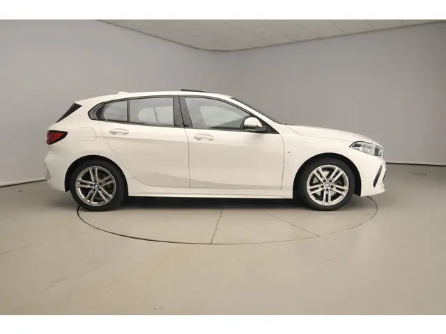 BMW 1 Serie 5-Deurs 118i 2020 Benzine 4